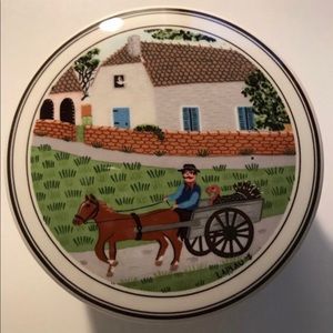 Villeroy & Boch Design Naïf Laplau 4” Candy Box